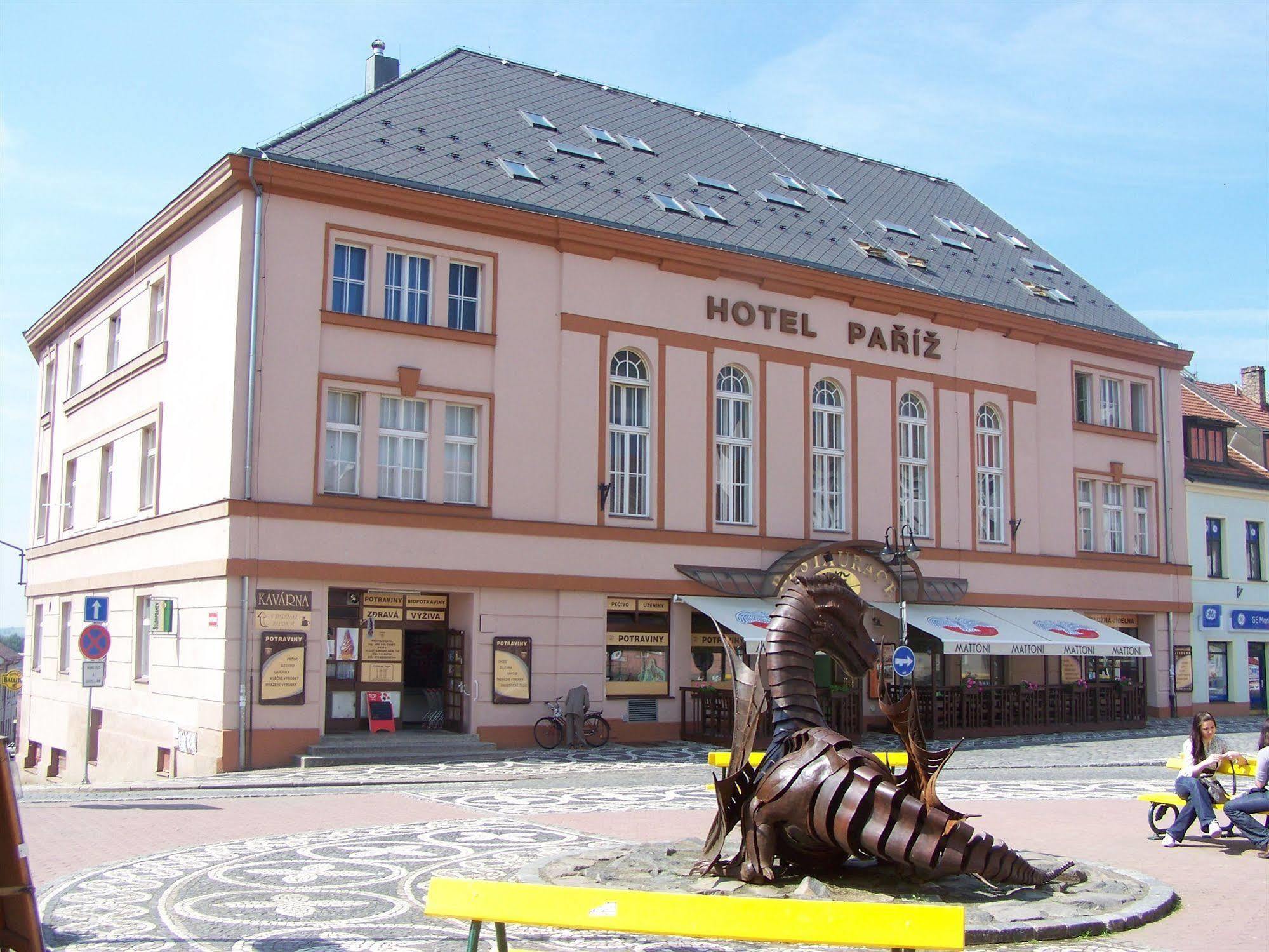 Hotel Pariz Jičín Exterior foto